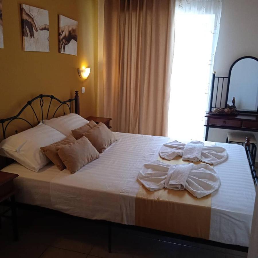 To Limanaki Apartment Finikounta Luaran gambar