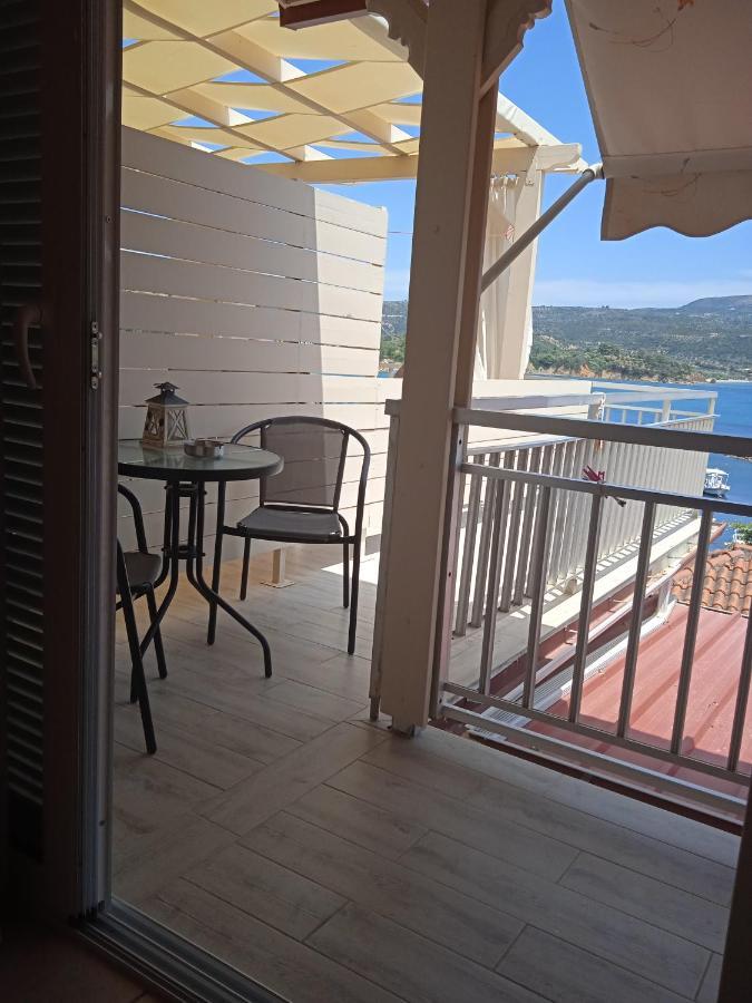 To Limanaki Apartment Finikounta Luaran gambar